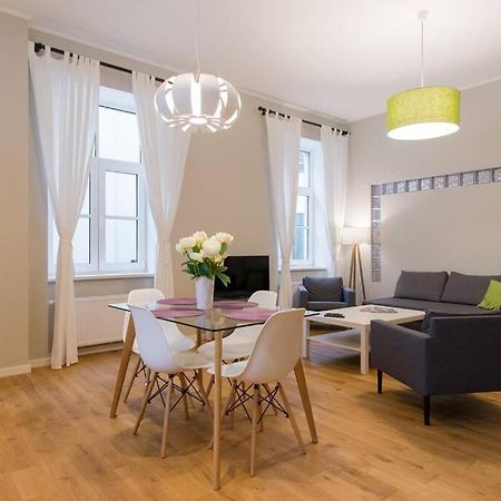 Modern & Spacious 80M2 Apartment In Riga Old Town Bagian luar foto