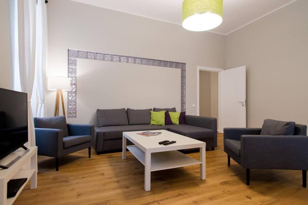 Modern & Spacious 80M2 Apartment In Riga Old Town Bagian luar foto