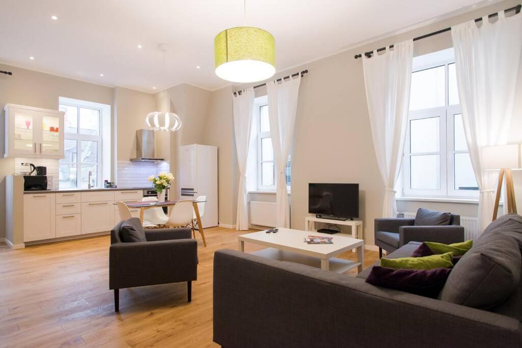 Modern & Spacious 80M2 Apartment In Riga Old Town Bagian luar foto
